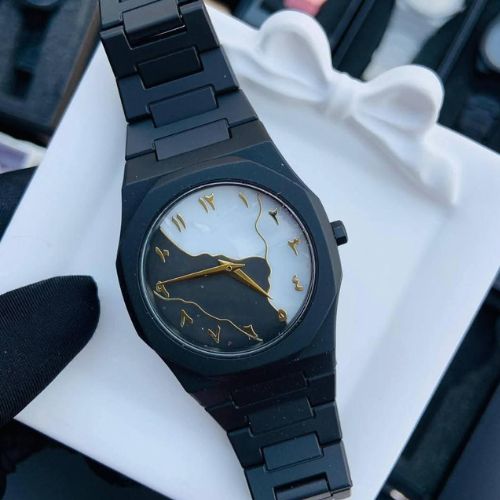 Black Aura Watch Elegant Design Perfect For Daily Wear & Special Occasions