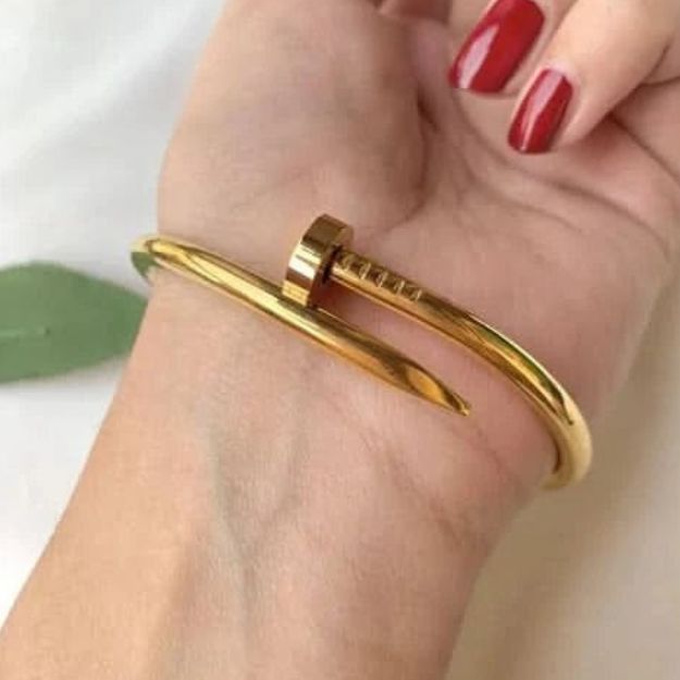 QVT-139 Cartier Nail Bangle – Stainless Steel | Iconic Luxury Design (Golden)