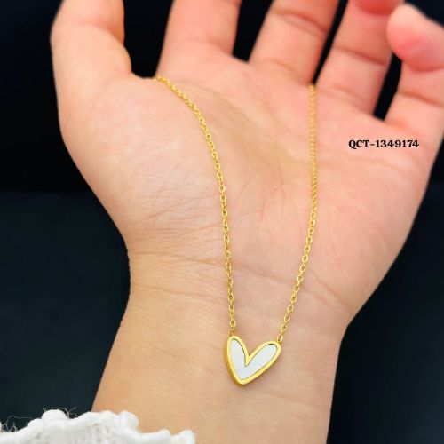 QCT-174 Mini Heart Stainless Steel Necklace – Elegant Jewellery for Women