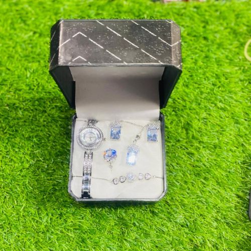 Ladies Watch Jewellery Elegant Design Durable Quality Reliable Performance