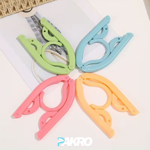 Foldable Clothes Hanger with a Compact Design - Anti-Slip Functionality