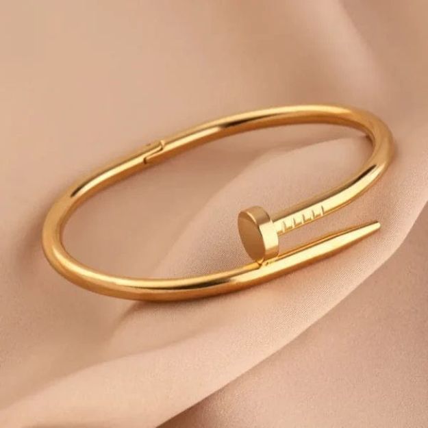 QVT-139 Cartier Nail Bangle – Stainless Steel | Iconic Luxury Design (Golden)