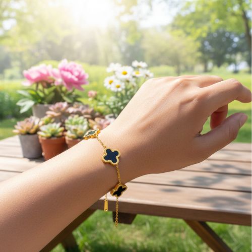 QXT-134 Clover Bracelet – Stainless Steel | Elegant & Durable Accessory