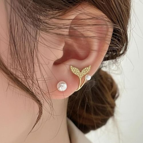 AUJ-939 Korean Fish Tail Earrings – BLACK